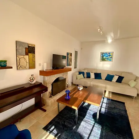 Villa Sea Front Ekaterina Pafos