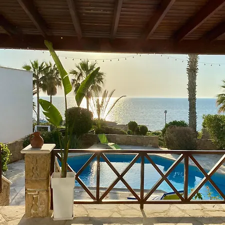 Villa Sea Front Ekaterina Paphos