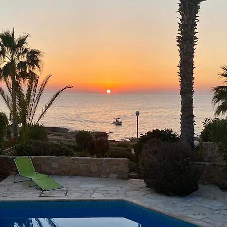 Villa Sea Front Ekaterina Paphos