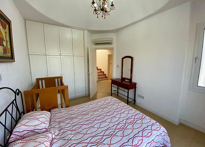 Villa Sea Front Ekaterina *