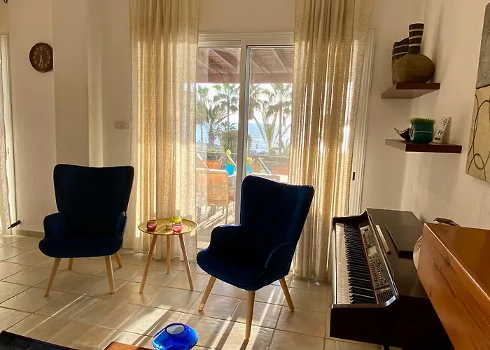 Vilă Sea Front Ekaterina Paphos