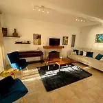 Sea Front Ekaterina Villa *