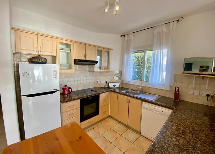 Sea Front Ekaterina Vila Paphos