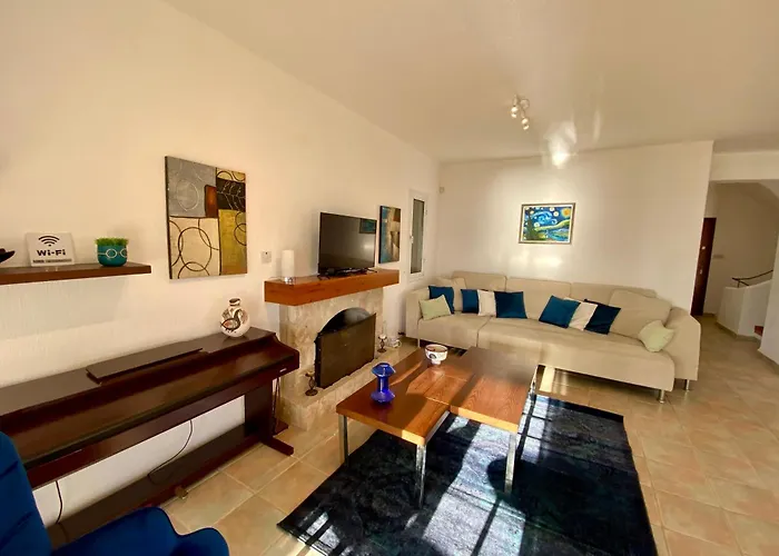 Vila Sea Front Ekaterina Paphos